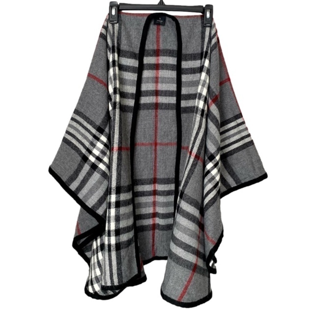 V. FRAAS Ruana Style Wrap Warm Plaid Gray Black White Red Women One Size - Picture 3 of 11